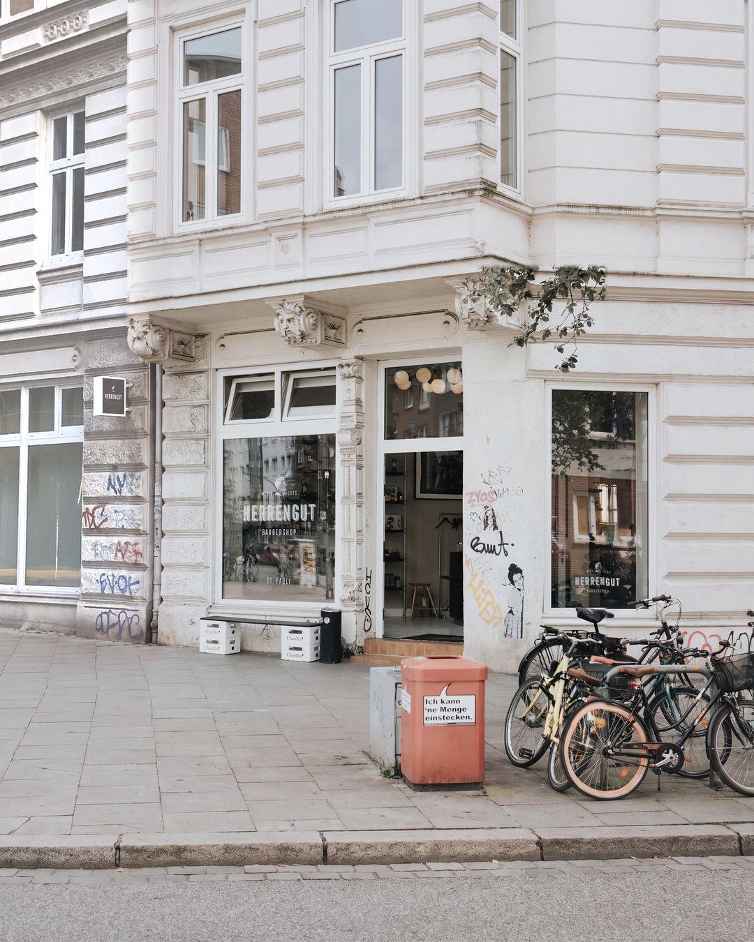 Herrengut Barbershop St. Pauli von außen
